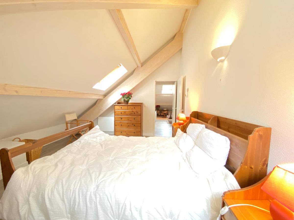 Place de la mairie T2 type loft 70m2 terrasse 35m2 Cauterets Extérieur photo