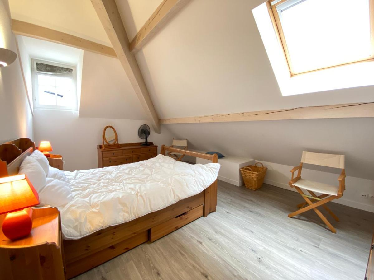 Place de la mairie T2 type loft 70m2 terrasse 35m2 Cauterets Extérieur photo