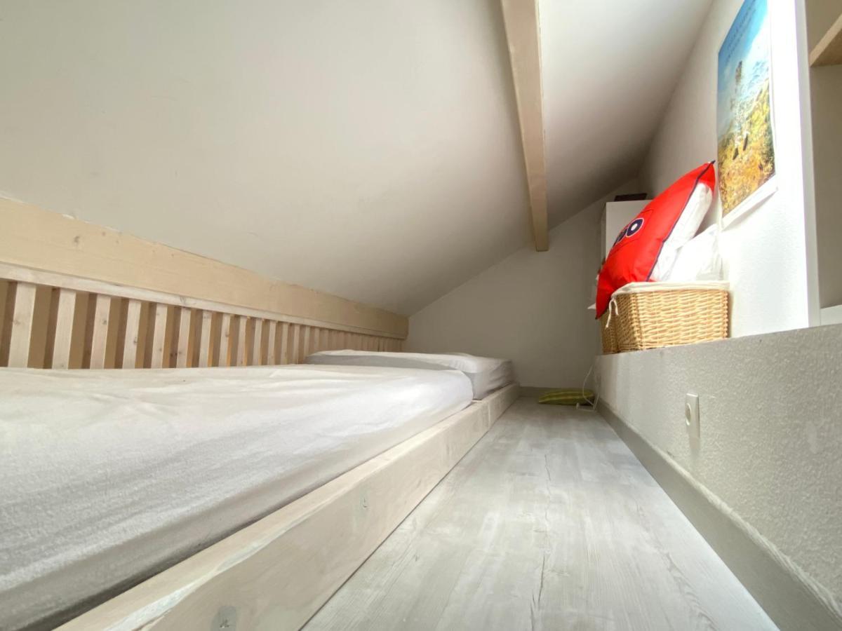 Place de la mairie T2 type loft 70m2 terrasse 35m2 Cauterets Extérieur photo